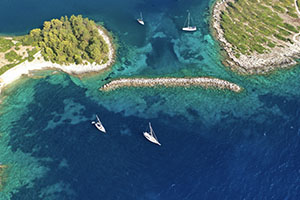 sailboat rental Caribbean